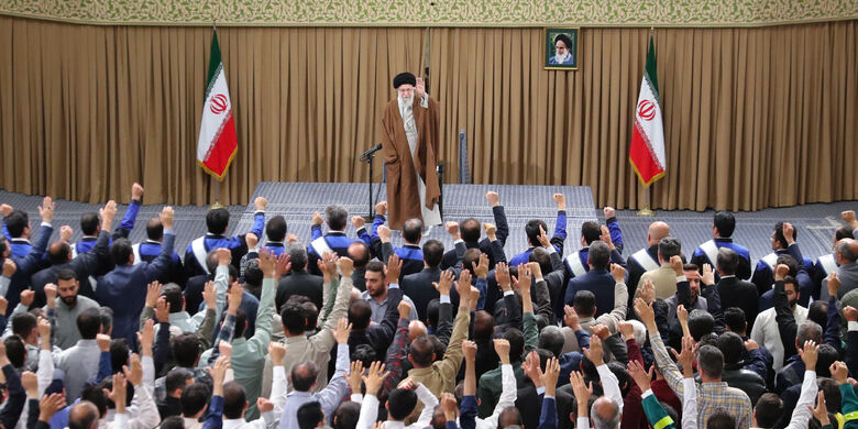 İslam İnkılabı Lideri'nin binlerce İran'lı işçiyi kabul etmesi
